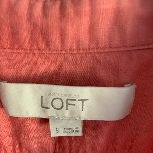 Loft 6 button Hi/Lo casual shirt. Long sleeve - Picture 2 of 3